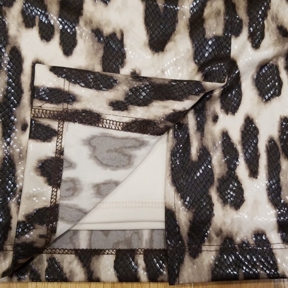 Travelers by Chico's Size 4 - Picture 5 of 6